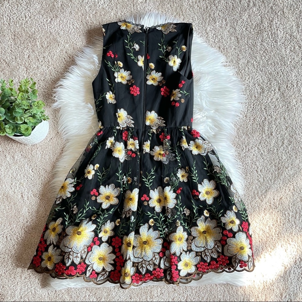 Alice+Olivia Black Becca Pouf Embroidered Dress - Picture 4 of 7